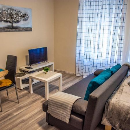 Apartment & Room Eni Zágráb Kültér fotó