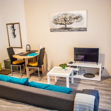 Apartment & Room Eni Zágráb Kültér fotó