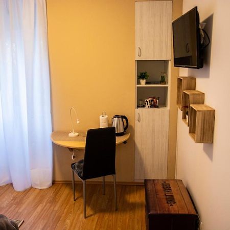 Apartment & Room Eni Zágráb Kültér fotó
