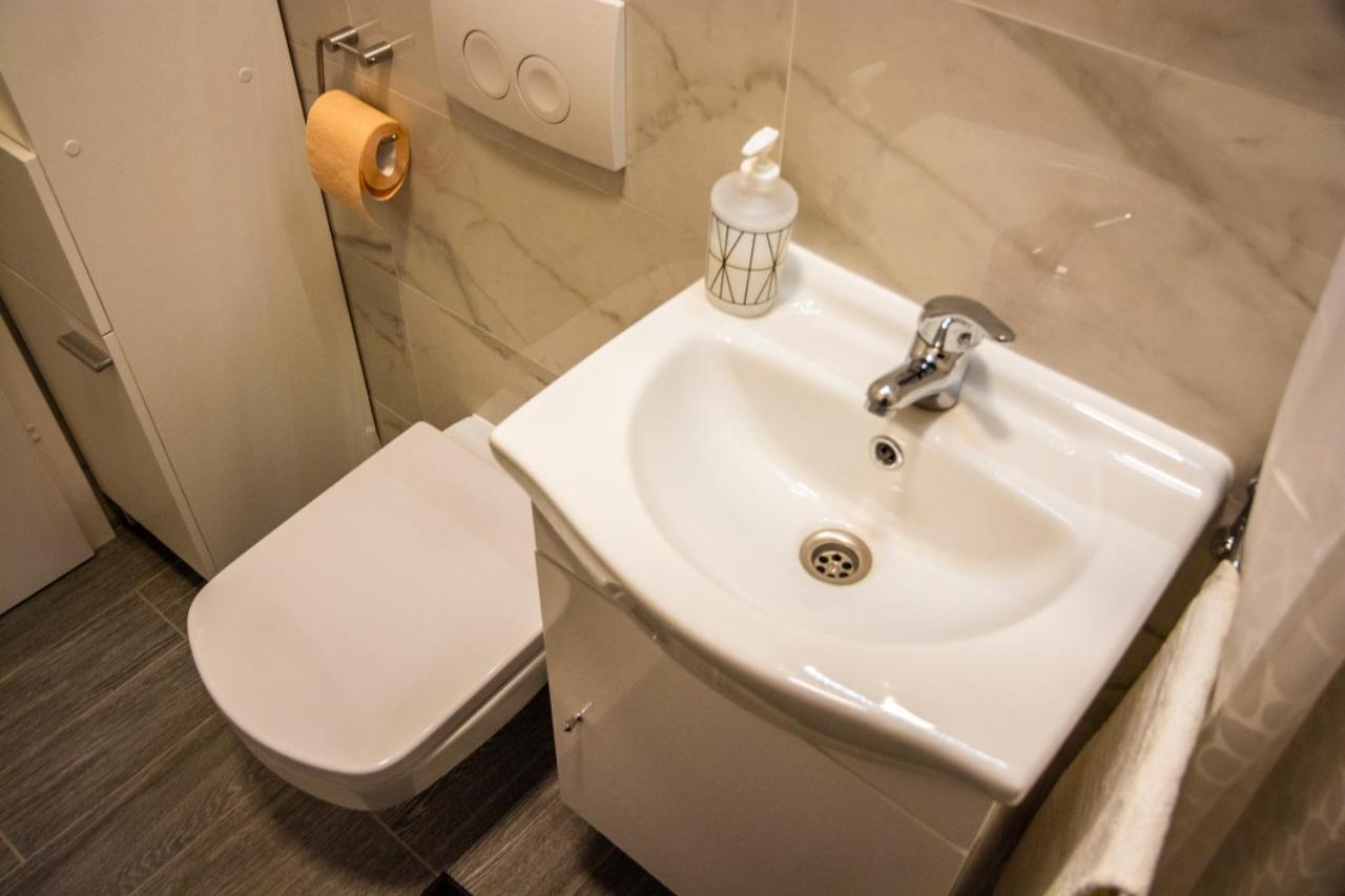 Apartment & Room Eni Zágráb Kültér fotó